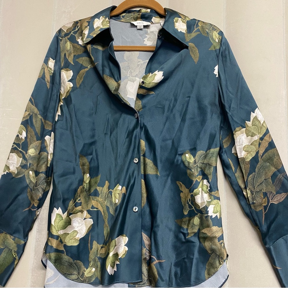 Vince Womens Camellia Blouse 100% Silk Small Floral Button Down Quiet Luxury NWT - Picture 4 of 14